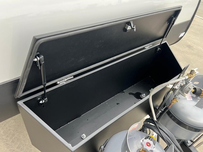 2025 Traveller Track 20'