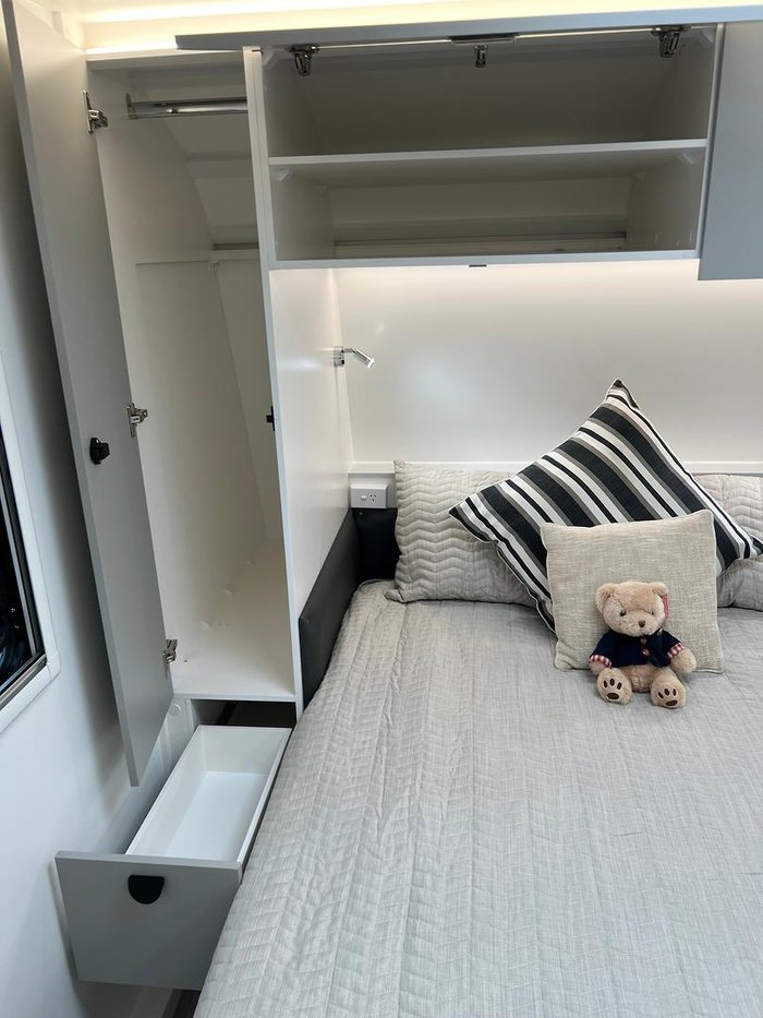 2025 Traveller Track 20'