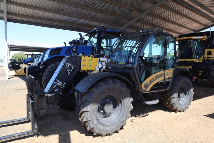2024 New Holland Th7.42 Elite