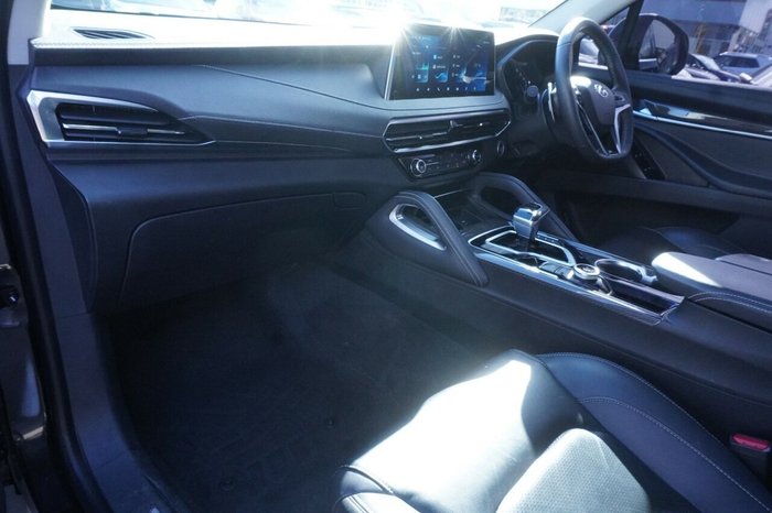 2023 LDV D90 Executive
