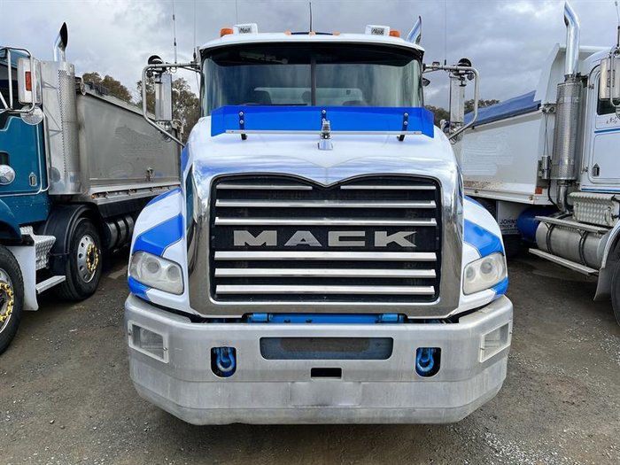 2015 Mack Granite Tipper With Borcat Trailer