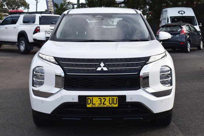 2024 Mitsubishi Outlander ES ZM MY24 White