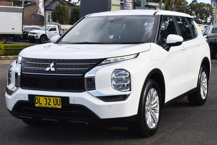 2024 Mitsubishi Outlander ES ZM MY24 White