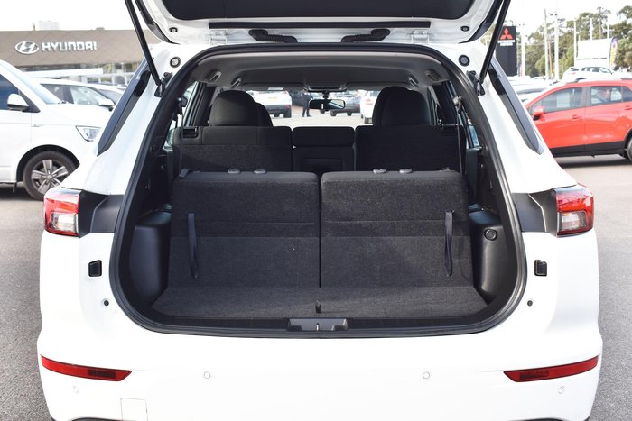 2024 Mitsubishi Outlander ES ZM MY24 White