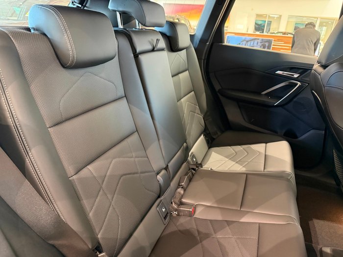 2023 BMW iX1 eDrive20 xLine