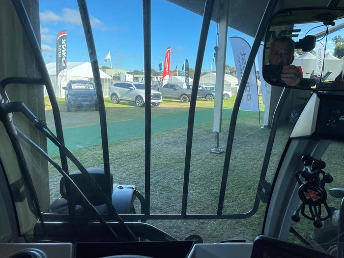 2026 MF Th 7038 Telehandler