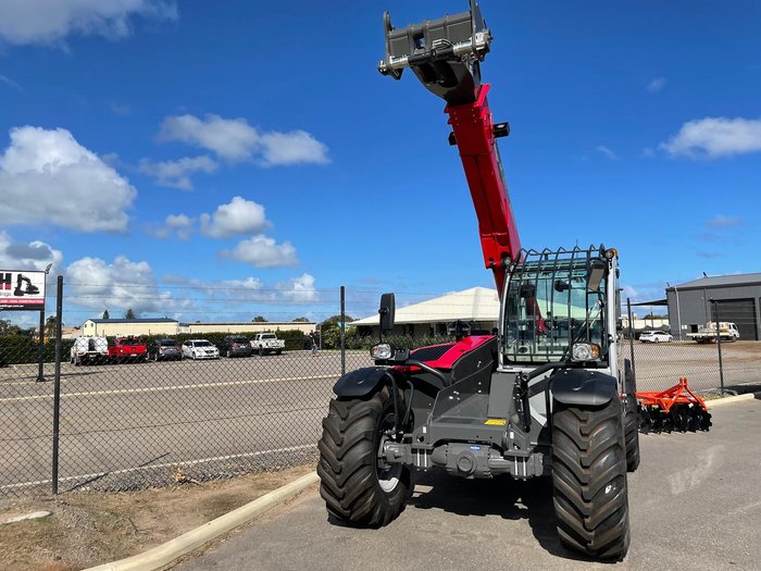 2026 MF Th 7038 Telehandler