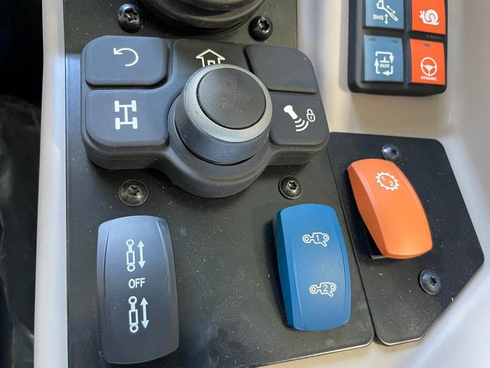 2026 MF Th 7038 Telehandler