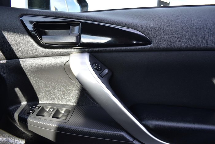 2024 Mitsubishi Eclipse Cross ES YB MY24 White