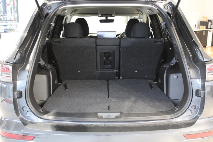 2025 Mitsubishi Outlander LS