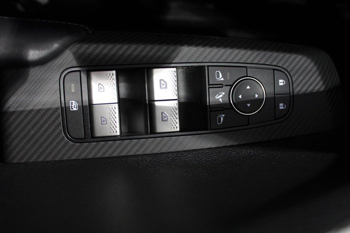 2025 Mitsubishi Outlander LS