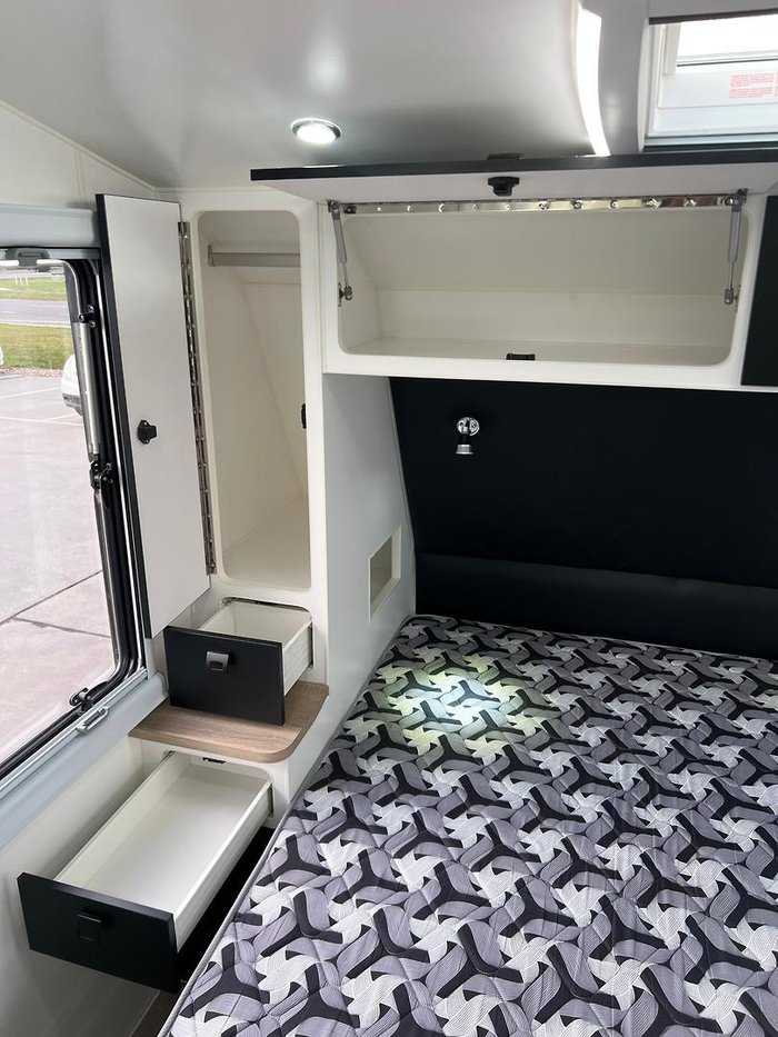 2023 Design RV Crx Semi Off Road Van 7, 21'6''