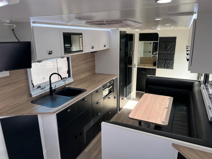 2023 Design RV Crx Semi Off Road Van 7, 21'6''