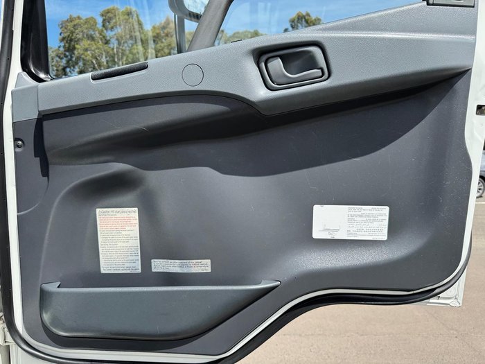 2015 Fuso Fighter 1427 WHITE