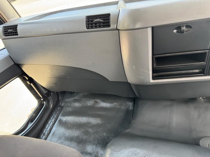 2015 Fuso Fighter 1424 WHITE