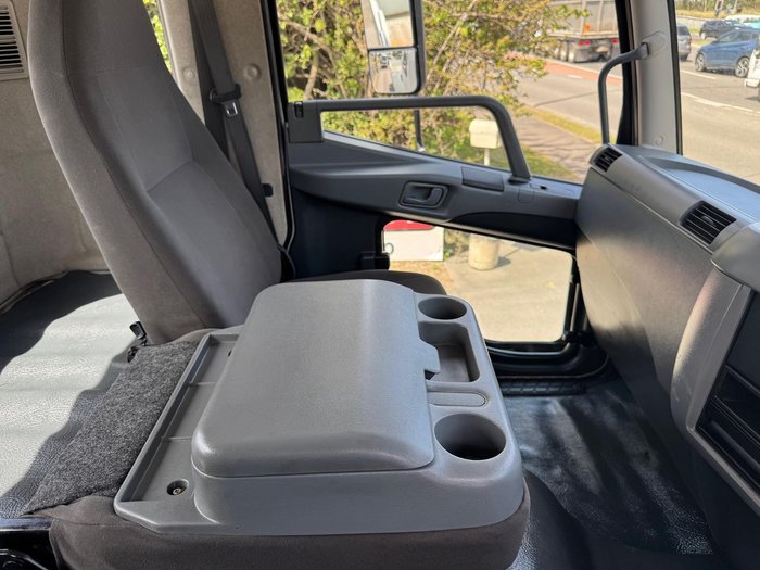 2015 Fuso Fighter 1424 WHITE