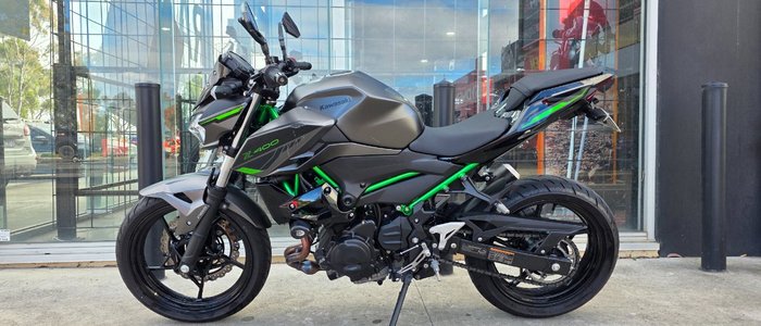 2024 Kawasaki Z400 GREY