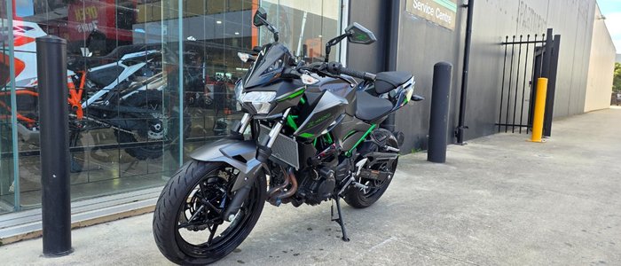 2024 Kawasaki Z400 GREY