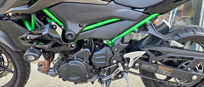 2024 Kawasaki Z400 GREY