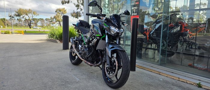 2024 Kawasaki Z400 GREY