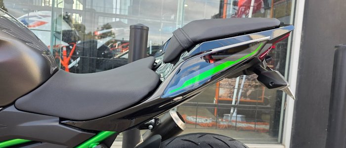 2024 Kawasaki Z400 GREY