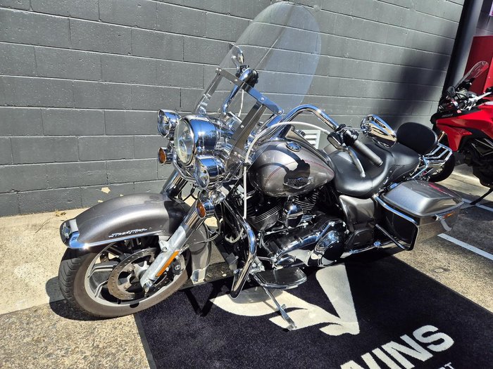 2016 Harley-Davidson Road King 1690 (FLHR) Touring Silver