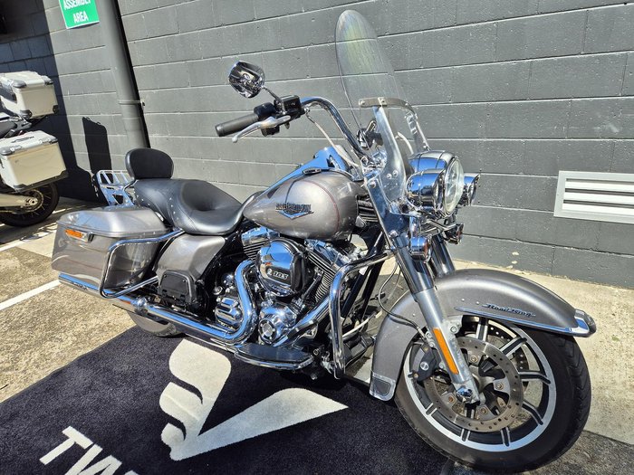 2016 Harley-Davidson Road King 1690 (FLHR) Touring Silver