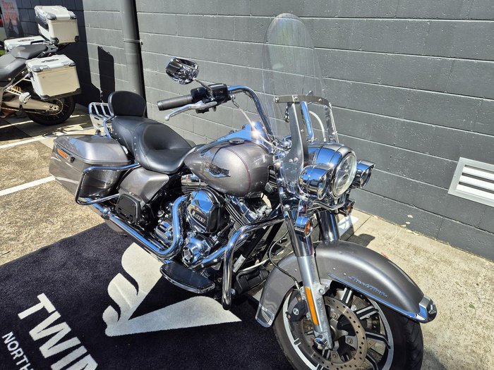 2016 Harley-Davidson Road King 1690 (FLHR) Touring Silver