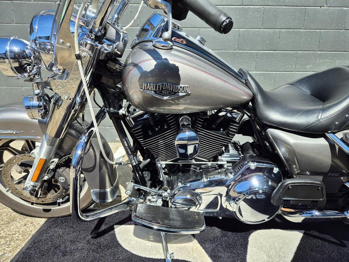 2016 Harley-Davidson Road King 1690 (FLHR) Touring Silver