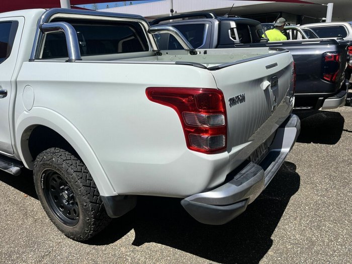 2016 Mitsubishi Triton GLS