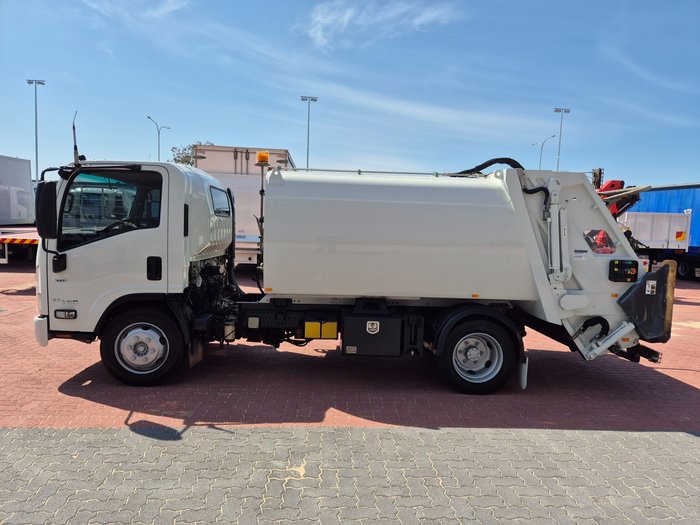 2019 Isuzu Trucks NQR 87/80-190 AMT Rear Loader Compactor