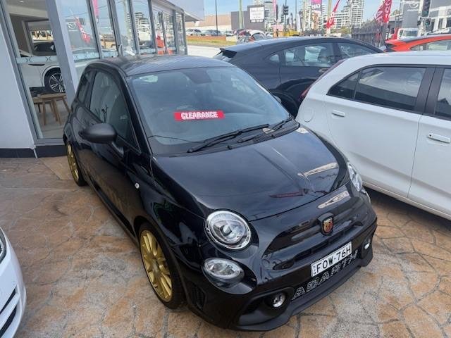 2024 Abarth 695 75 Anniversario MY23 Scorpione Black