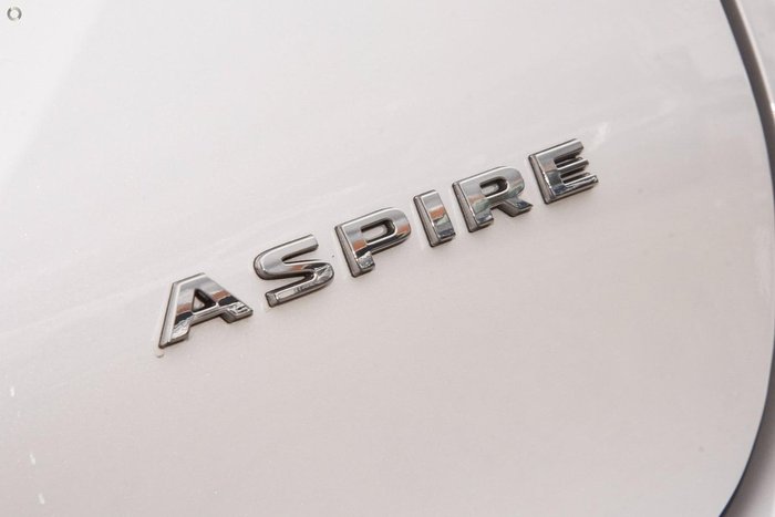 2025 Mitsubishi Outlander Aspire