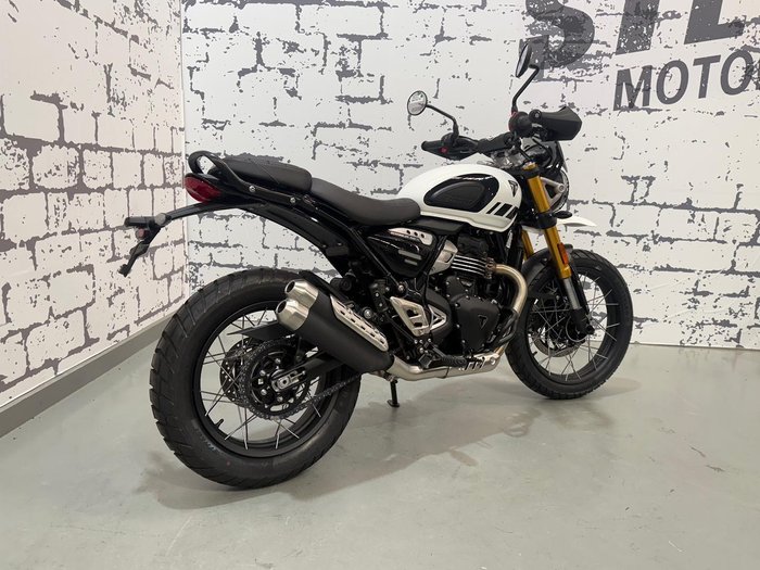 2025 Triumph Scrambler 400 XC Scrambler White