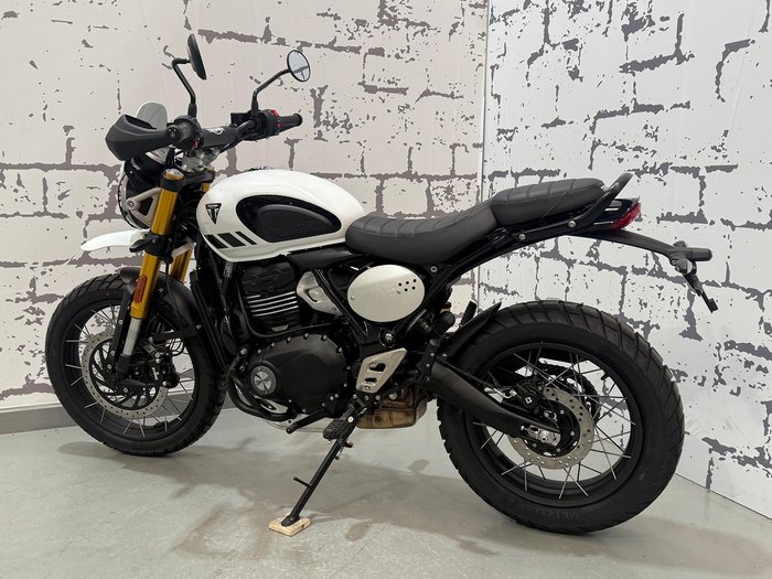 2025 Triumph Scrambler 400 XC Scrambler White