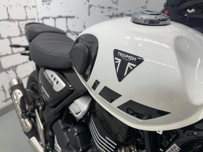 2025 Triumph Scrambler 400 XC Scrambler White