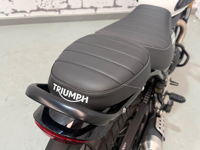 2025 Triumph Scrambler 400 XC Scrambler White