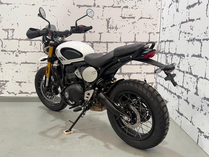 2025 Triumph Scrambler 400 XC Scrambler White