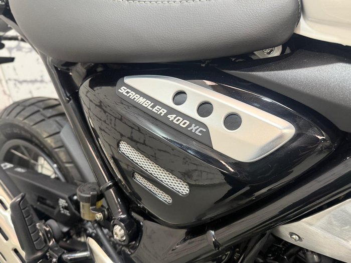 2025 Triumph Scrambler 400 XC Scrambler White