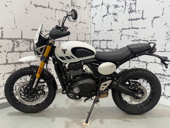 2025 Triumph Scrambler 400 XC Scrambler White