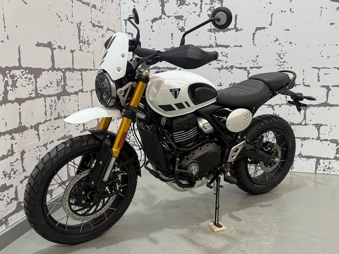 2025 Triumph Scrambler 400 XC Scrambler White