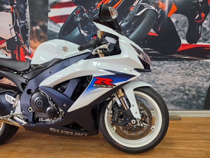 2010 Suzuki GSX-R600 WHITE