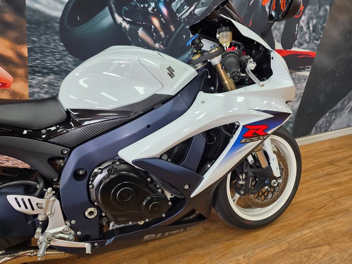 2010 Suzuki GSX-R600 WHITE