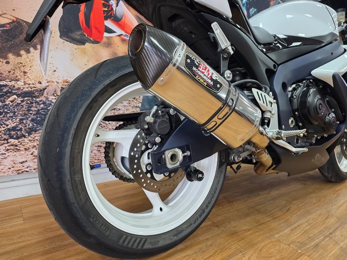 2010 Suzuki GSX-R600 WHITE