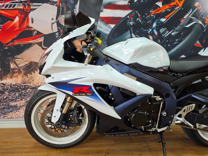 2010 Suzuki GSX-R600 WHITE