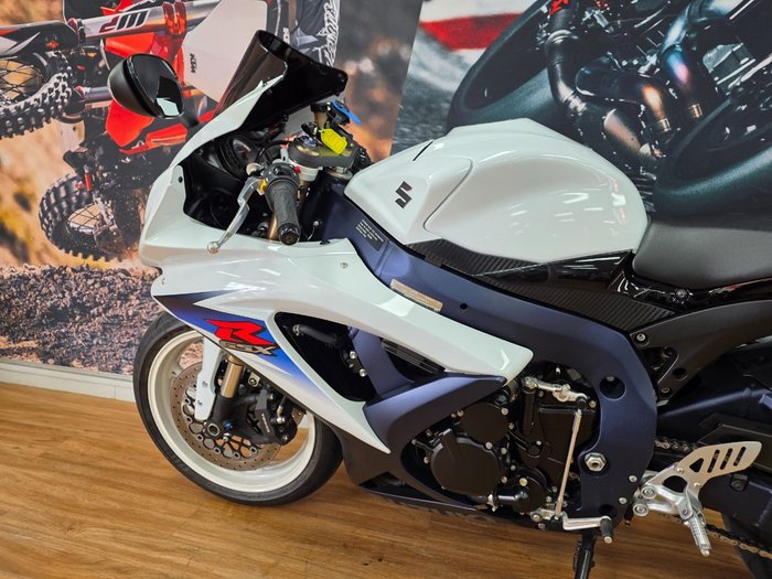 2010 Suzuki GSX-R600 WHITE