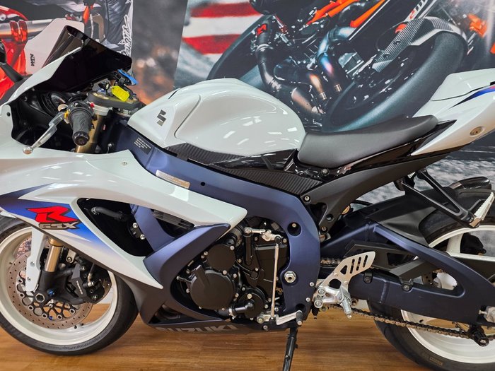 2010 Suzuki GSX-R600 WHITE