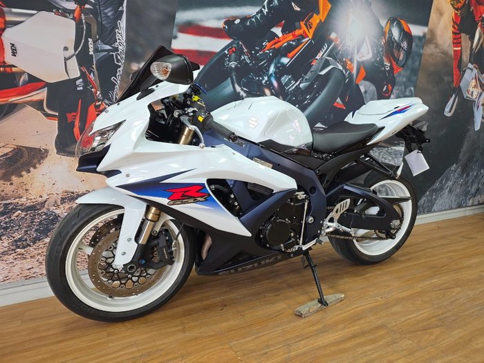 2010 Suzuki GSX-R600 WHITE