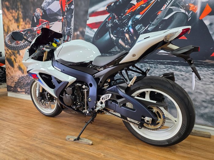 2010 Suzuki GSX-R600 WHITE