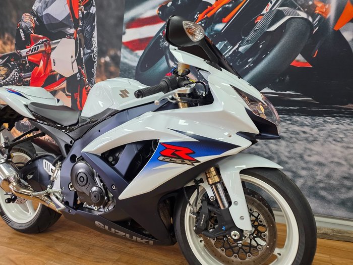 2010 Suzuki GSX-R600 WHITE